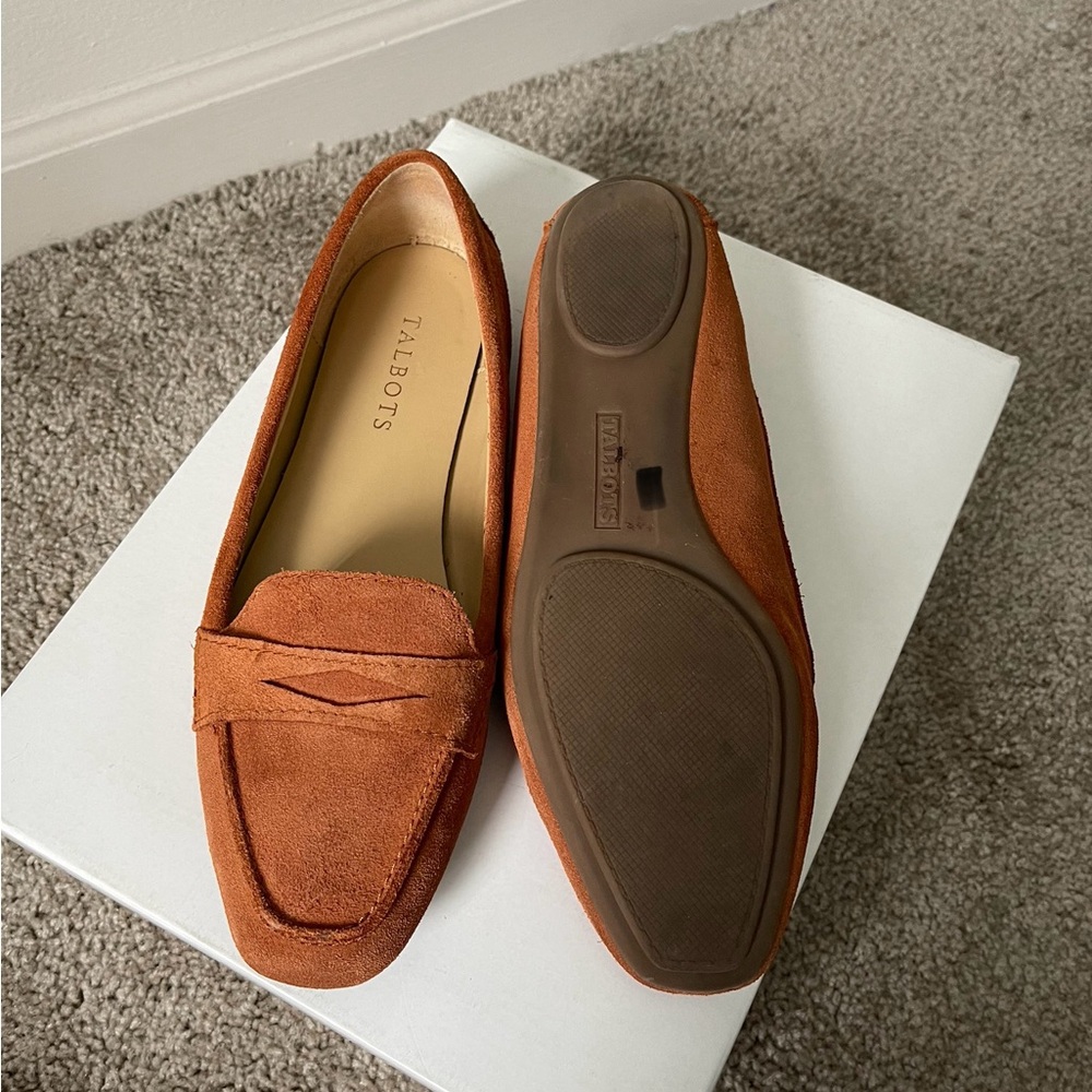 Talbots Women's Tan Leather Upper Classic Slip On Loafer Moccasins Size 8.5 - Picture 9 of 9